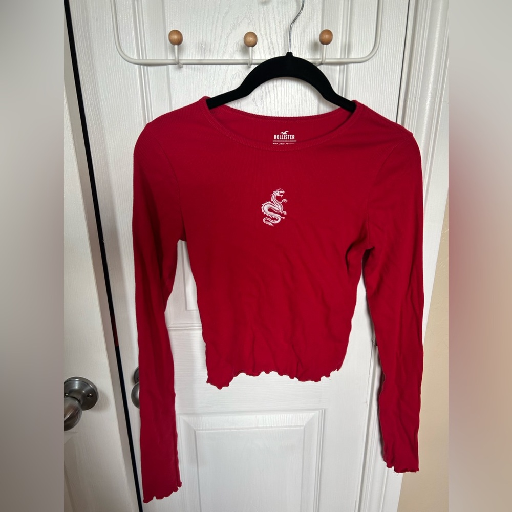 Hollister graphic long sleeve crop top tee